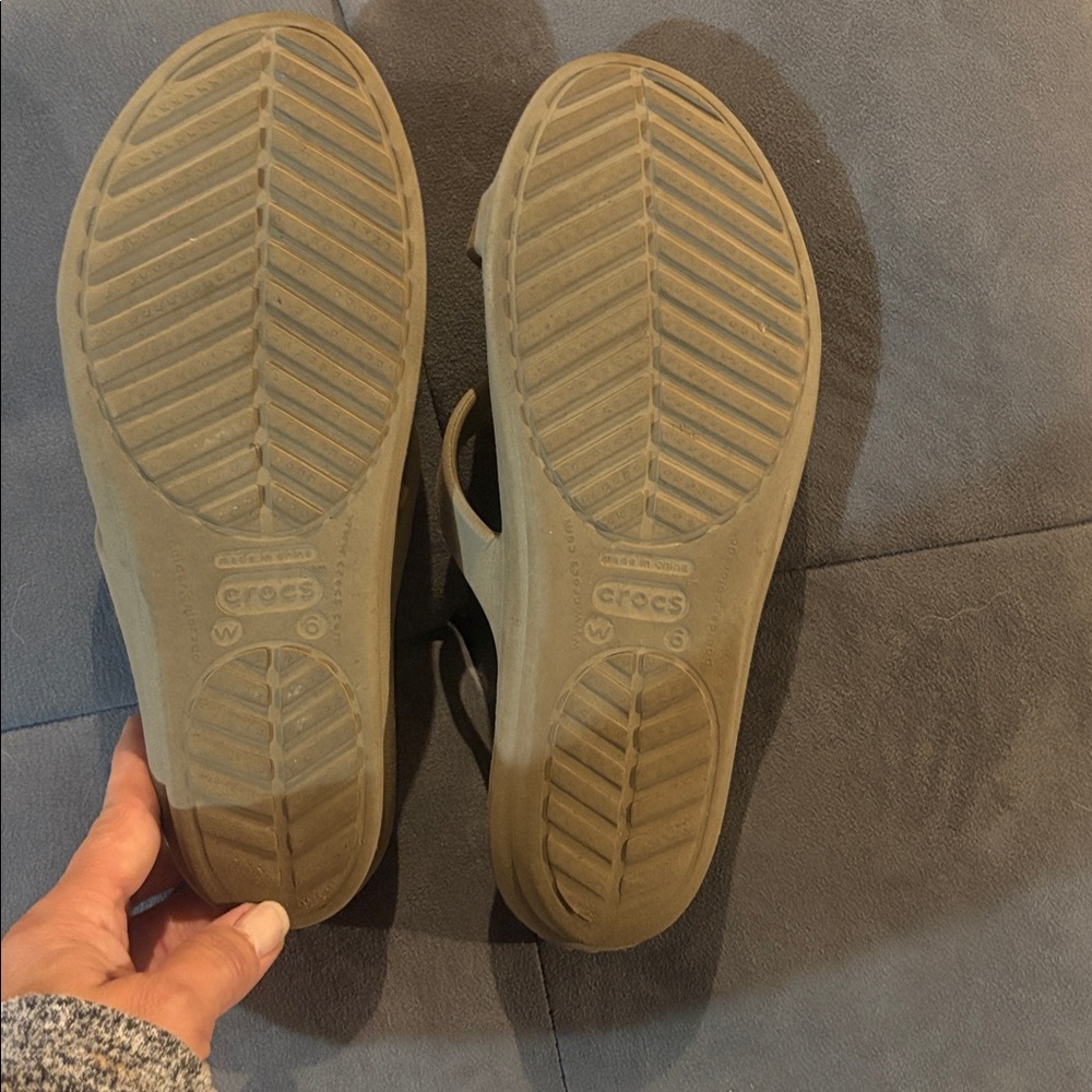 CROCS Tan Slide Sandals with Circular Detail - Picture 3 of 3